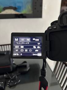 Canon 90D DSLR- NEW (2 lenses)