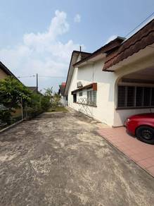 1-storey Terraced House For Sale in Perling,JHR