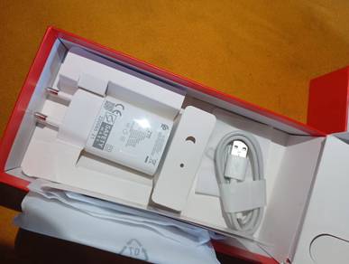 Nubia V80 Max ( ZTE ) 