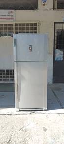 Jenama sharp 2door fridge refrigerator 577L