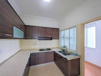 Condominium For Sale in Desa Impiana