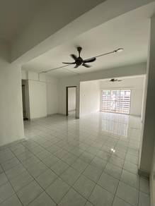 Condominium For Sale in Villaria (Petaling Jaya)