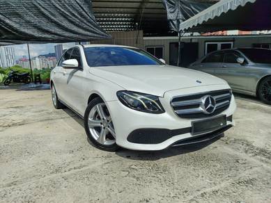 Mercedes Benz E200 200 AVANTGARDE (CKD) in Desa Petaling, KUL