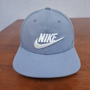 Nike Pro Dri-Fit Snapback Cap Grey Flat Brim