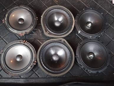 6 biji speaker kereta