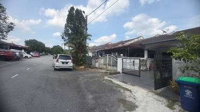 1-storey Terraced House For Sale in Seri Kembangan,SGR