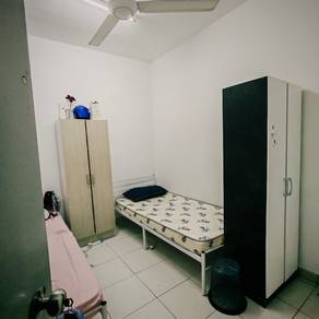 Condominium For Rent in Flora Residency