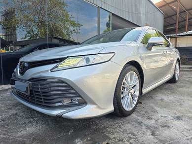 2019 Toyota Camry V