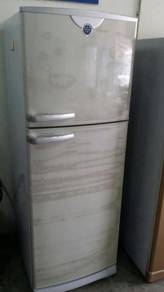 Electrolux Fridge Refrigerator Ice Peti Ais Freeze