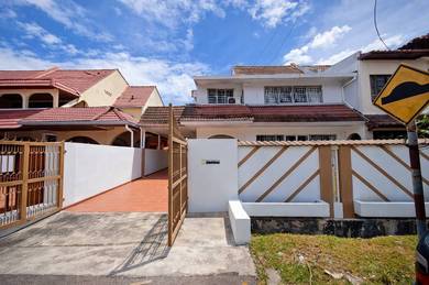 Semi-Detached House For Sale in Taman Permata,KUL