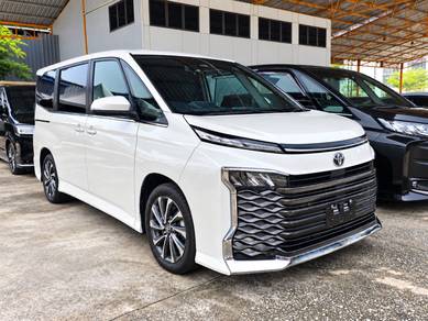 Toyota Voxy S-Z in Old Klang Road, KUL