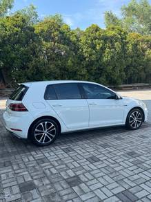 Volkswagen Golf TSI R-LINE in Semenyih, SGR