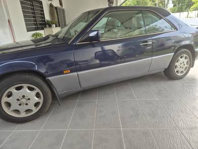 Mercedes Benz 300CE in Gelugor, PNG