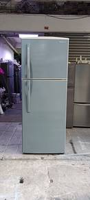 Refrigerator Hitachi fridge peti sejuk peti ais