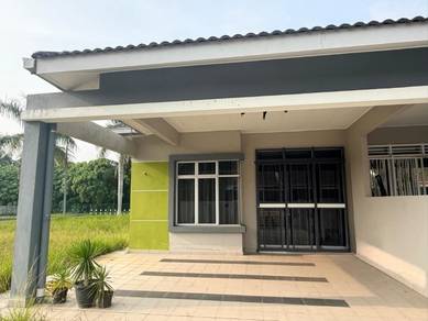 1-storey Terraced House For Sale in Banting,SGR