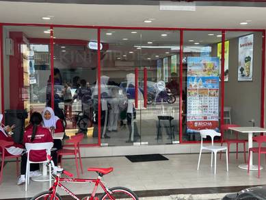 Ice Cream Shop (Ai-CHA) in Kampung Melayu Subang