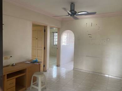 Apartment For Sale in Taman Selatan