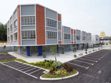 Shop lot For Sale in Bukit Subang,SGR