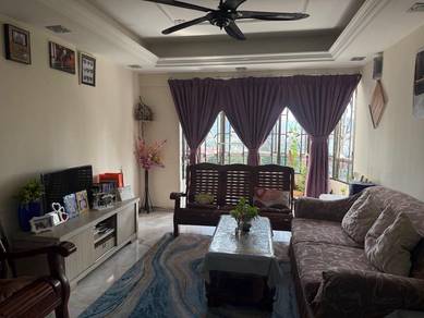 Condominium For Sale in Sri Intan 2