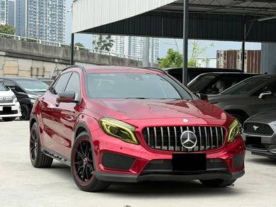 Mercedes Benz GLA180 GLA180 in Puchong, KUL