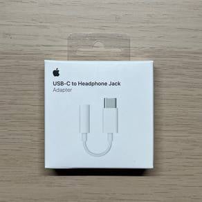 Apple USB-C to Headphone Jack Adapter (NEW)