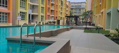 Apartment For Rent in University Green Apartment