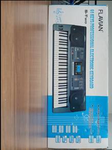 Flavian S-Two 61 Keys electric keyboard (URGENT)