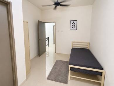 Room in Sepang, SGR