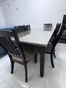 Dining table 6 seaters- heavy wood and thick glass