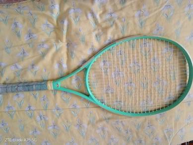 Tennis racket