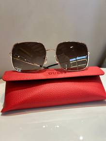 Guess Sunglasses 🕶️