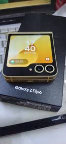 Samsung Z Flip 6, like new (full set)