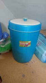 big rice bucket