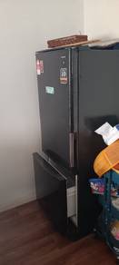 peti ais untuk dijual