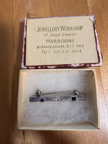 Vintage 1967 British Sterling Silver Brooch UK