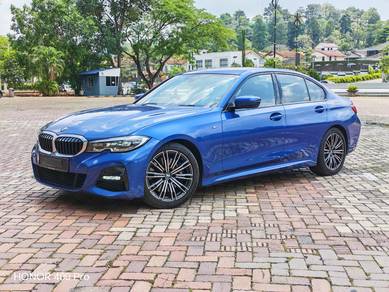 BMW 330i 30i M SPORT in Johor Bahru, JHR