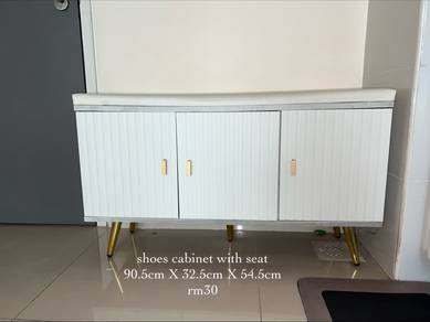 Pre-loved shoe cabinet