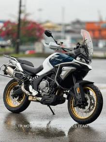 CFMOTO 700MT