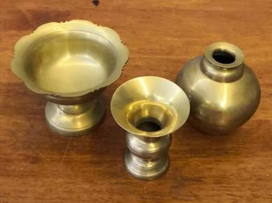 Brass antique bekas bunga rampai and pasu tembaga