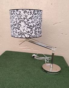 Y54P  Lampu Meja Designer Adjustable Swing Arm