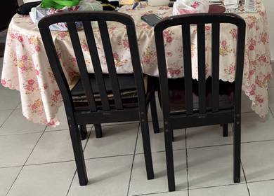‼️MOVING SALE‼️Oval Dining Table + 4 Chairs