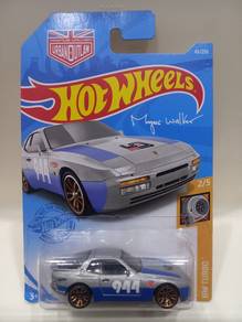 2021 Hot Wheels '89 Porsche 944 Turbo Diecast car