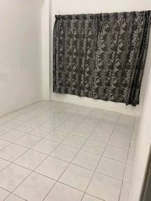 Room in Balakong, SGR