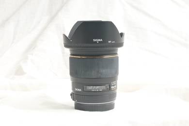 Sigma 20mm f1.8 EX DG lens for canon