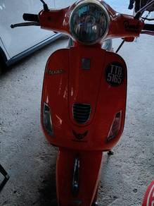 Vespa LT 150