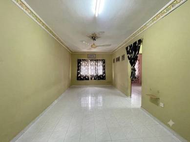 Apartment For Sale in Flat Taman Pelangi Indah