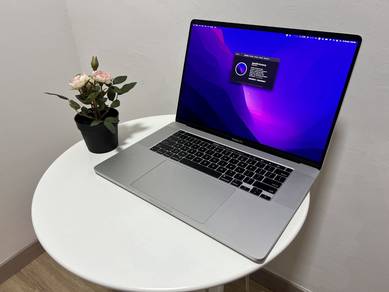 Macbook Pro 16 inch Core i7 32GB 512GB Dual GPU