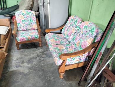 sofa kayu