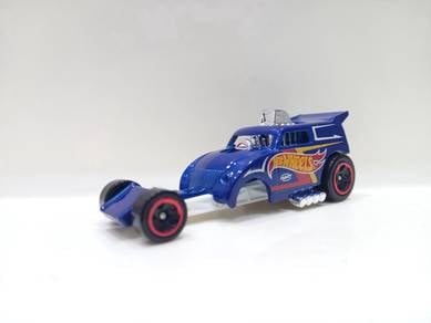Hot Wheels Altered Ego HW Drag Strip Diecast Car