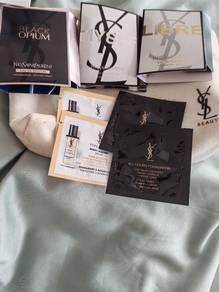 New YSL  Travel Beauty  set comes with pouch